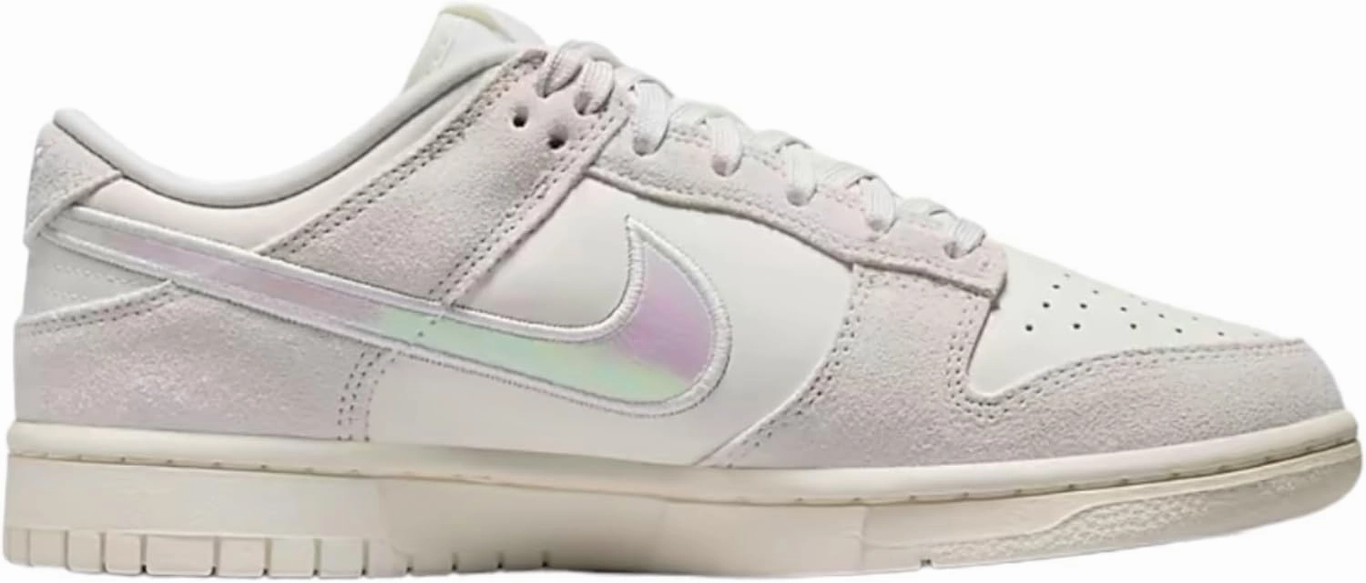 Nike Women's W Dunk Low Sneaker