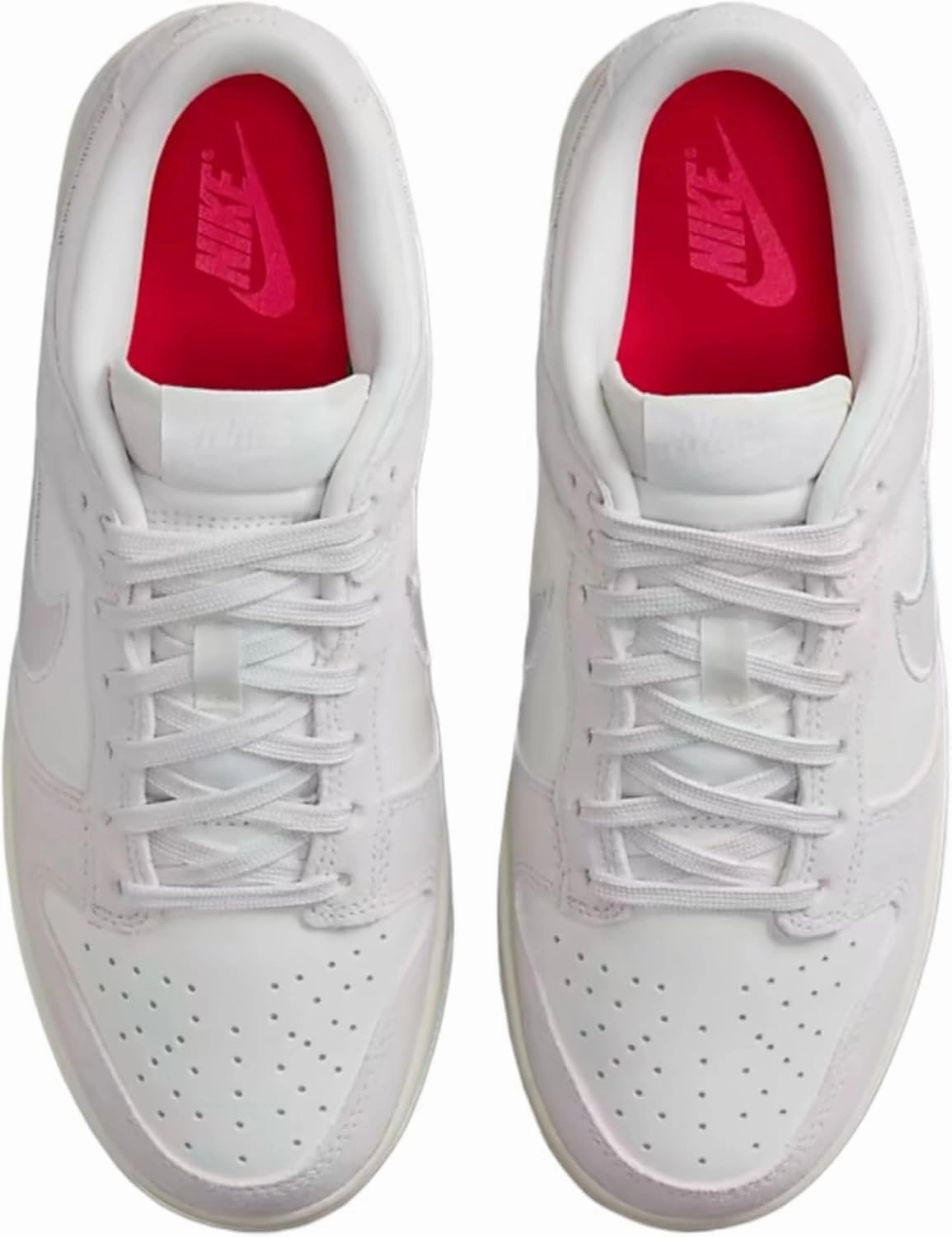 Nike Women's W Dunk Low Sneaker