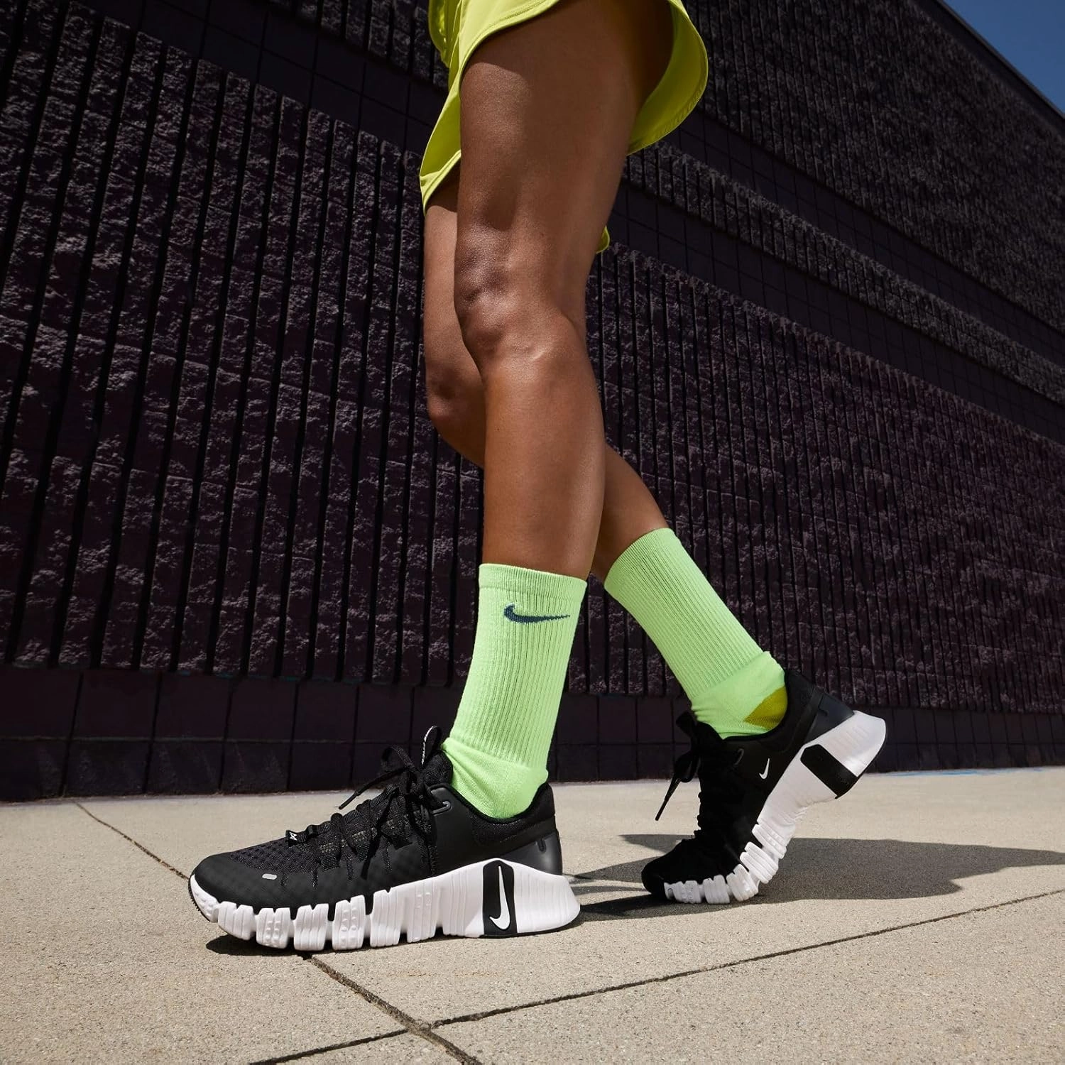 Nike Women's W Free Metcon 5 Sneaker, 0