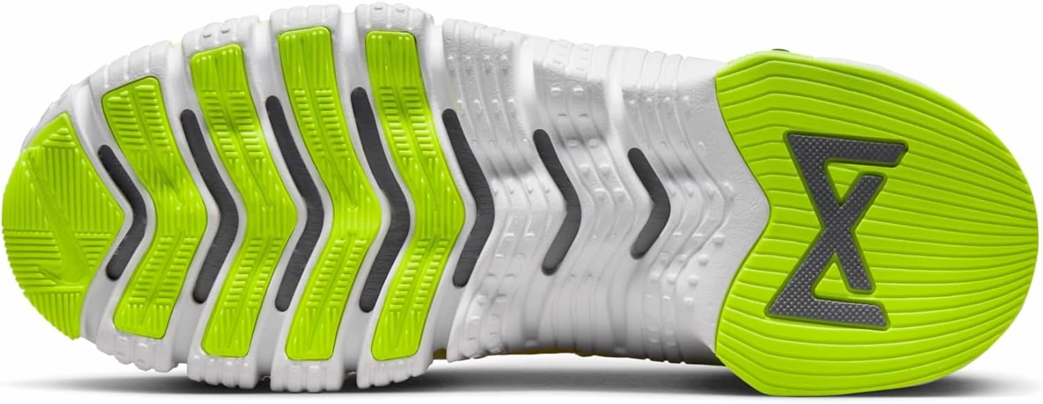 Nike Women's W Free Metcon 5 Sneaker, 0