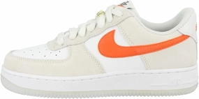 Nike Women's WMNS Air Force 1 '07 Se First Use, White/Orange/Summit White/Sail, 5W