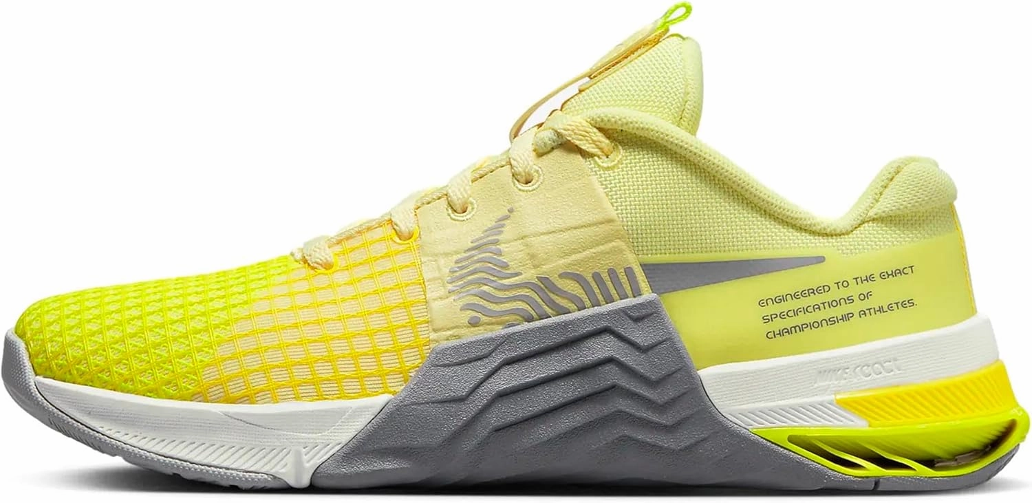 Nike Womens Metcon 8 Trainers Shoes, Citron Tint/Lt Smoke Grey, 12 M US