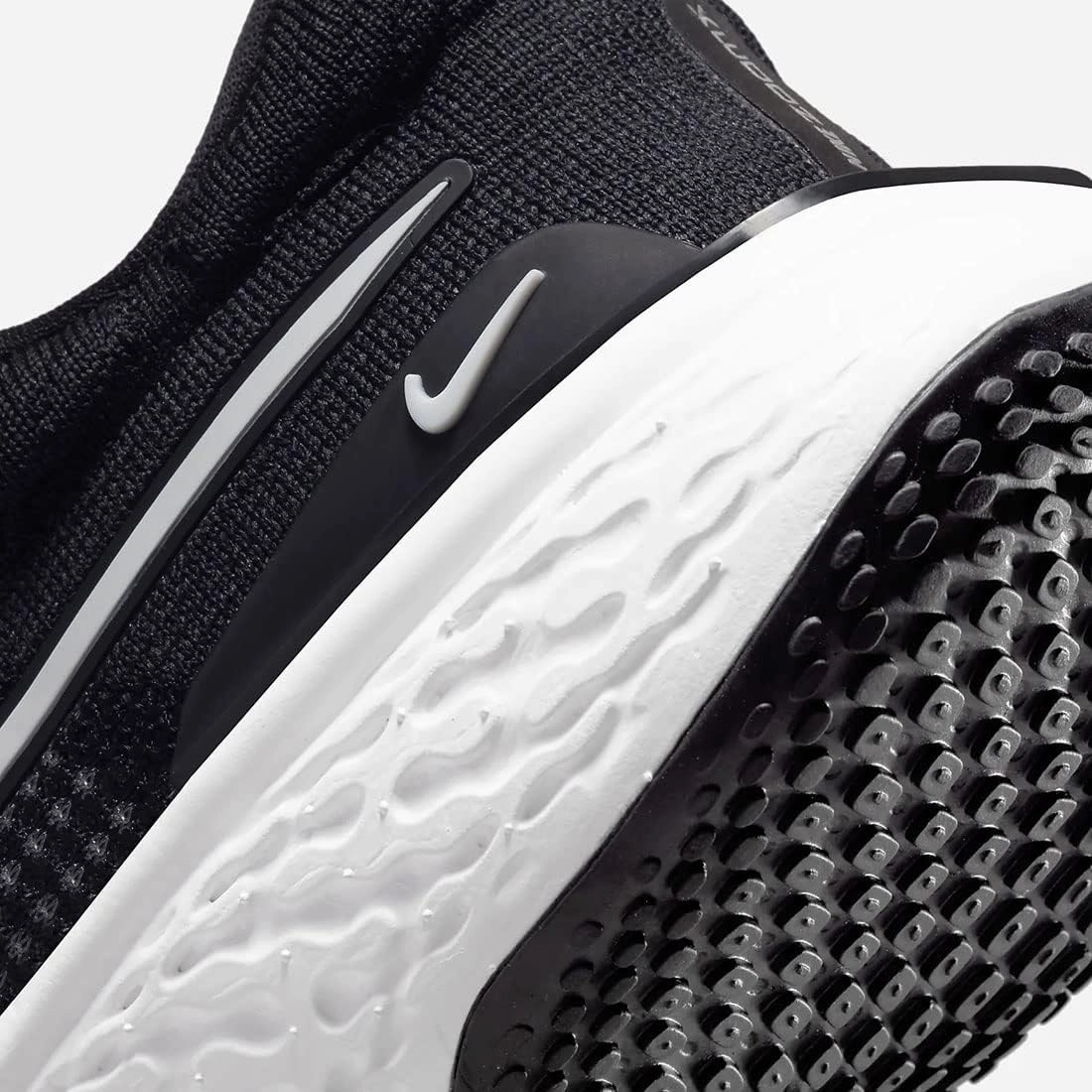 Nike Womens ZoomX Invincible Sneaker Gym Running Shoes