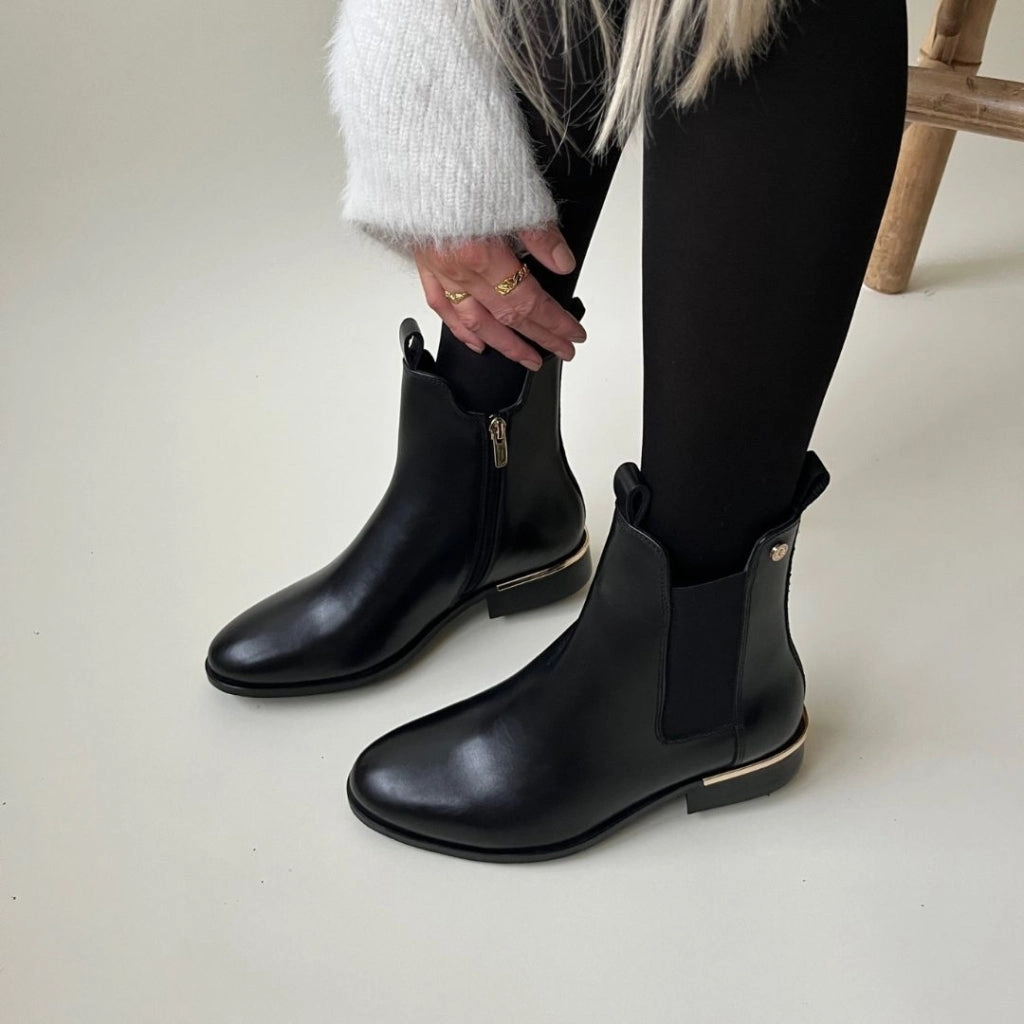 OLLIE CHELSEA - Black (without gold)