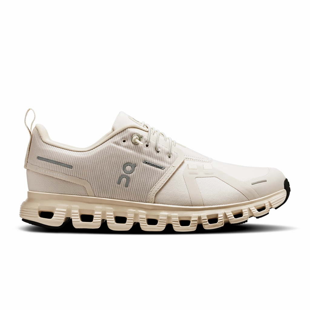 ON RUNNING CLOUD 6 WATERPROOF - PEARL & CREAM