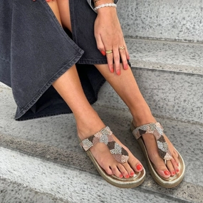 PEARLS AND GOLD - GOLD