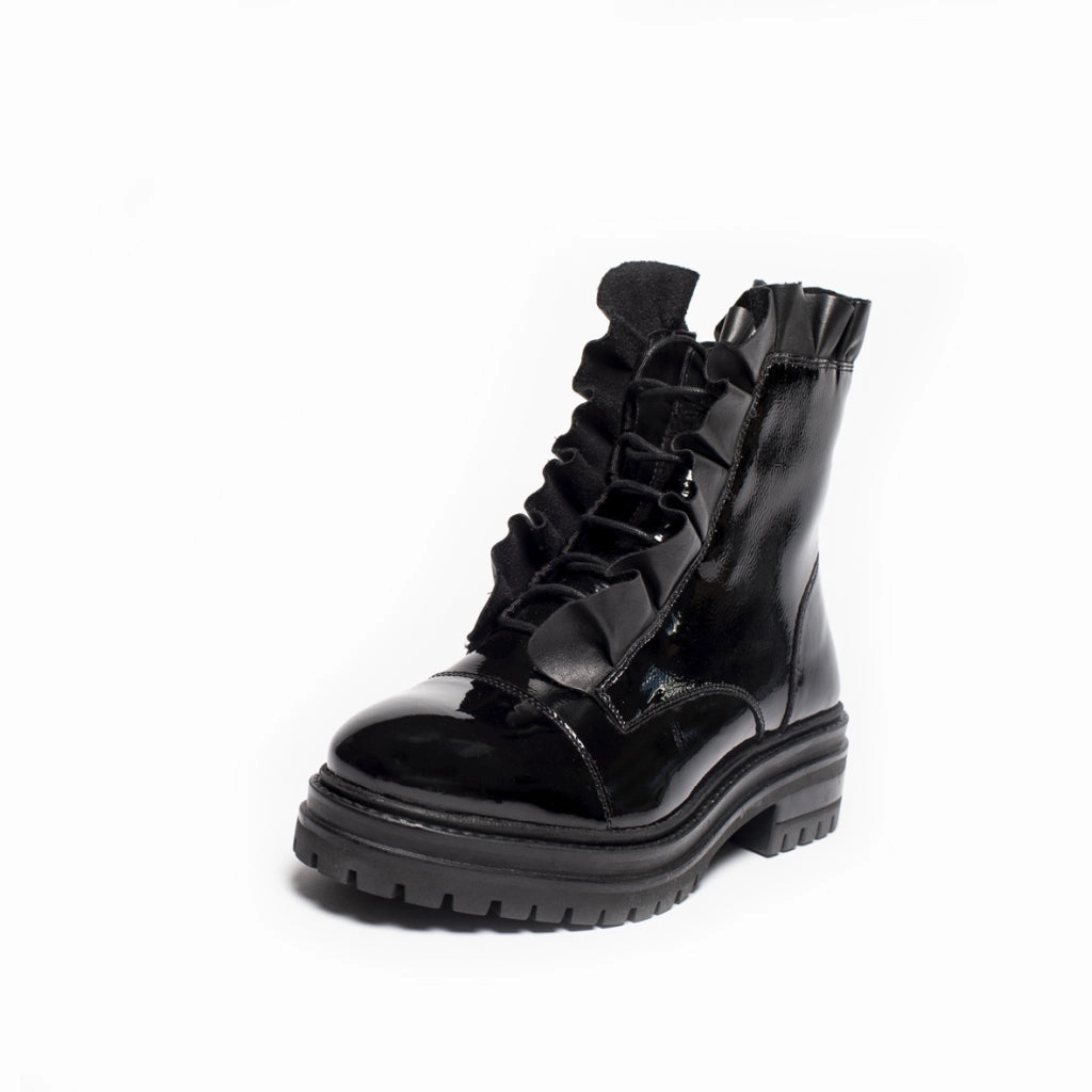 PRETTY ALL PATENT Copenhagenshoes by Josefine Valentin - Black patent