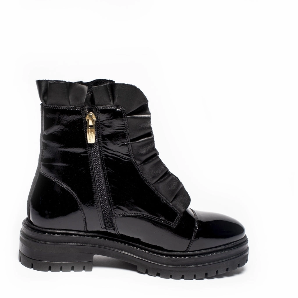 PRETTY ALL PATENT Copenhagenshoes by Josefine Valentin - Black patent