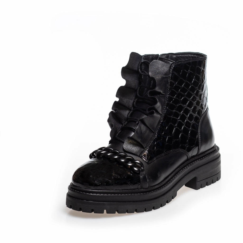 PRETTY ROCKS - BLACK