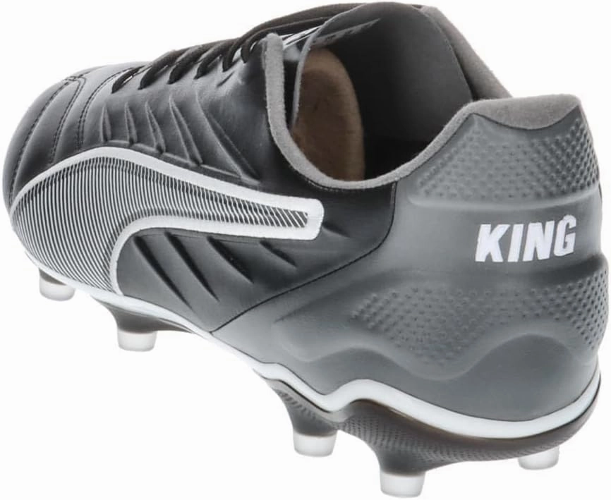 PUMA Men's Football Soccer Shoe