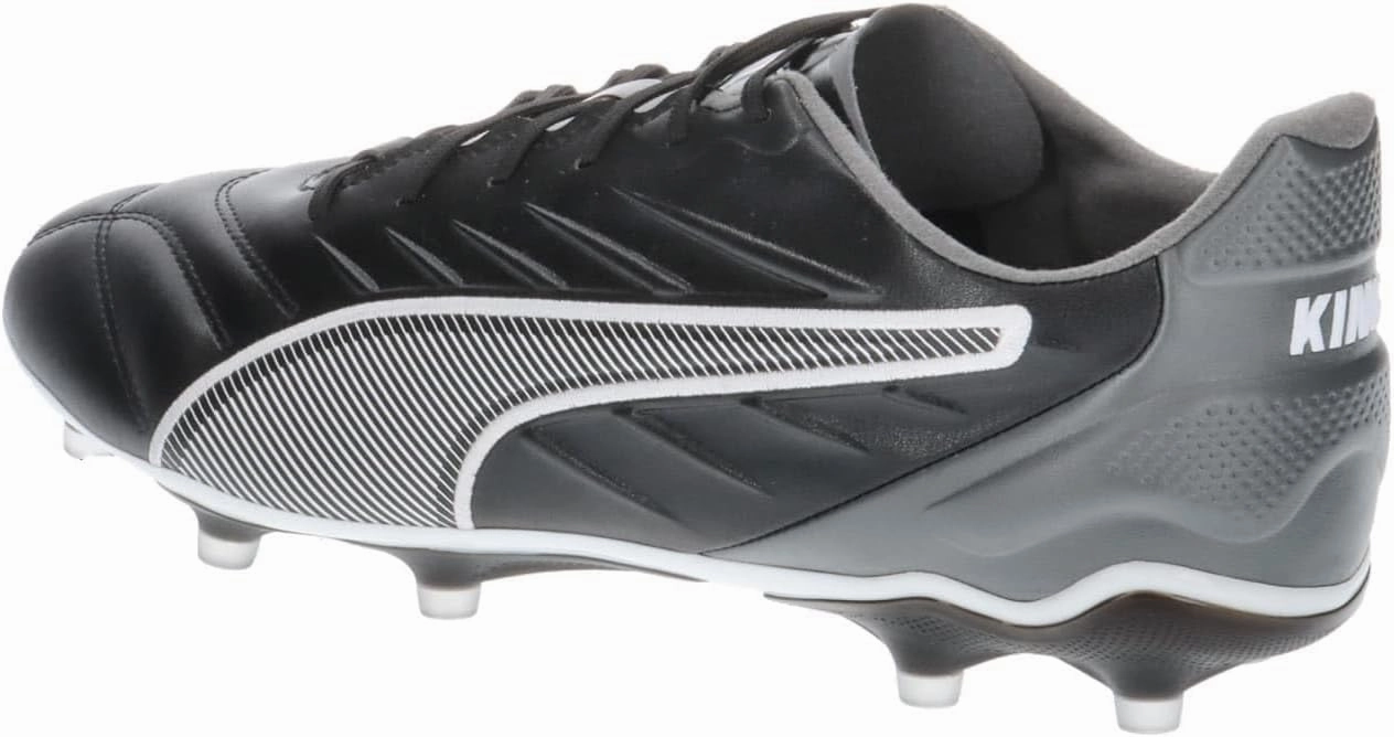 PUMA Men's Football Soccer Shoe