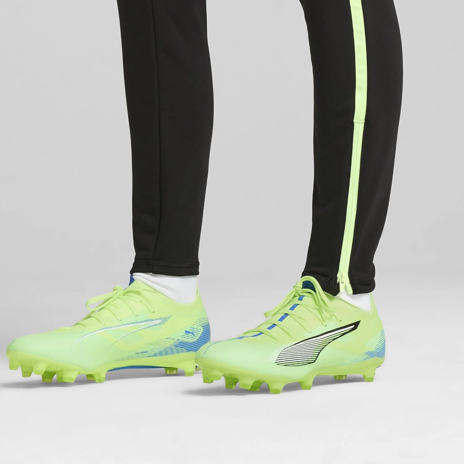 PUMA Unisex-Adult Football Soccer Shoe