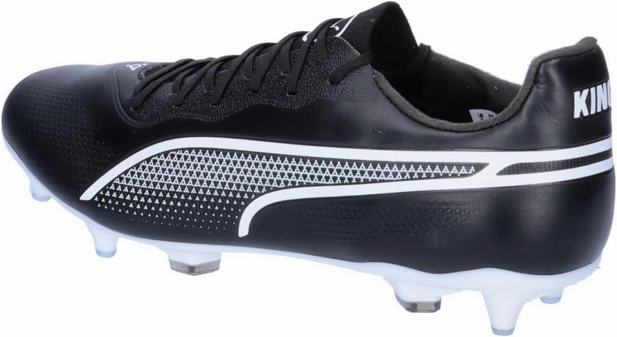 PUMA Unisex-Adult Football Soccer Shoe