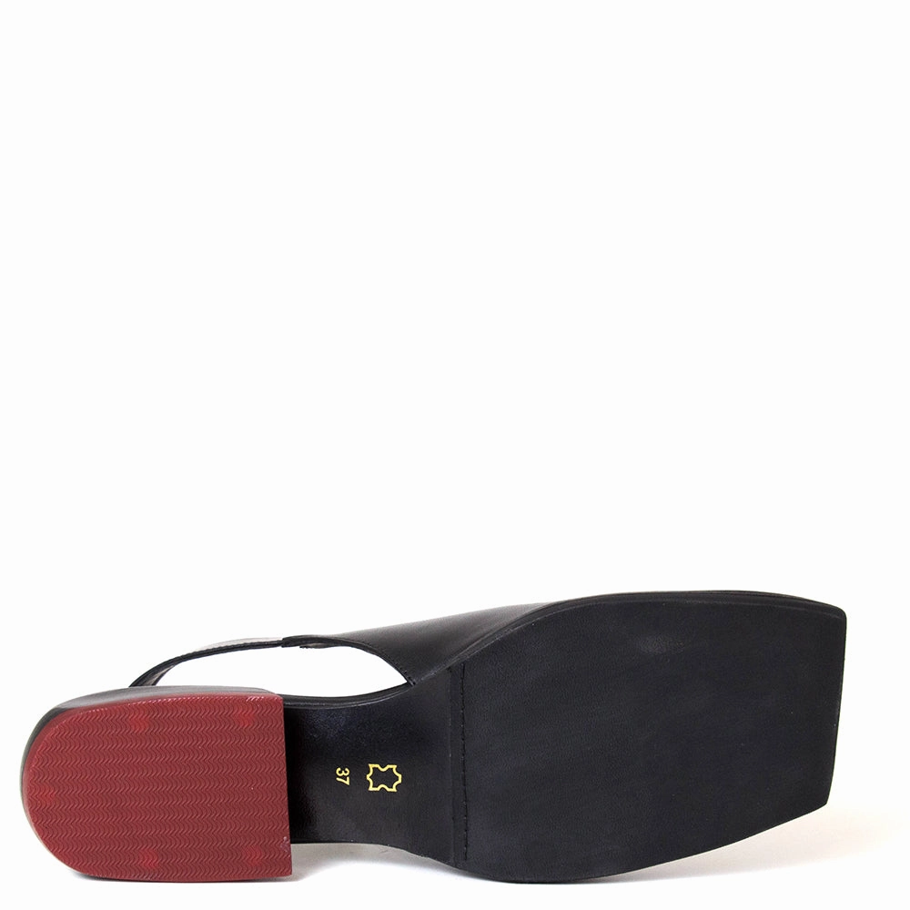 Ruka Women's Leather Sandal