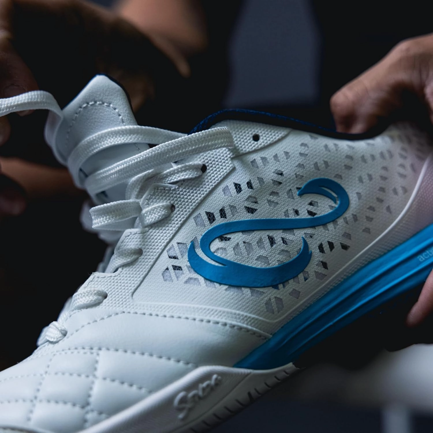 SENDA Ushuaia Pro 2.0 Indoor Soccer, Court, and Futsal Shoes, Unisex, Adult and Youth Sizes