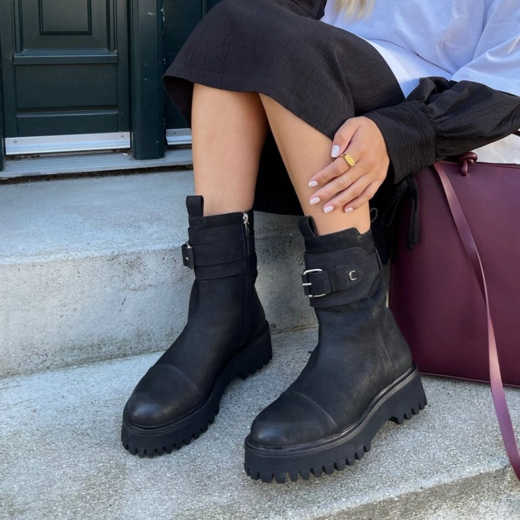 SHOELOVERS BLACK - BLACK