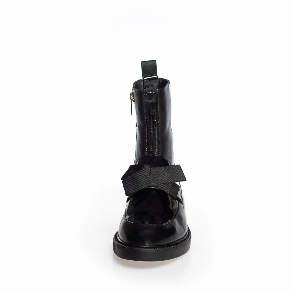SURROUND ME BOOT - BLACK