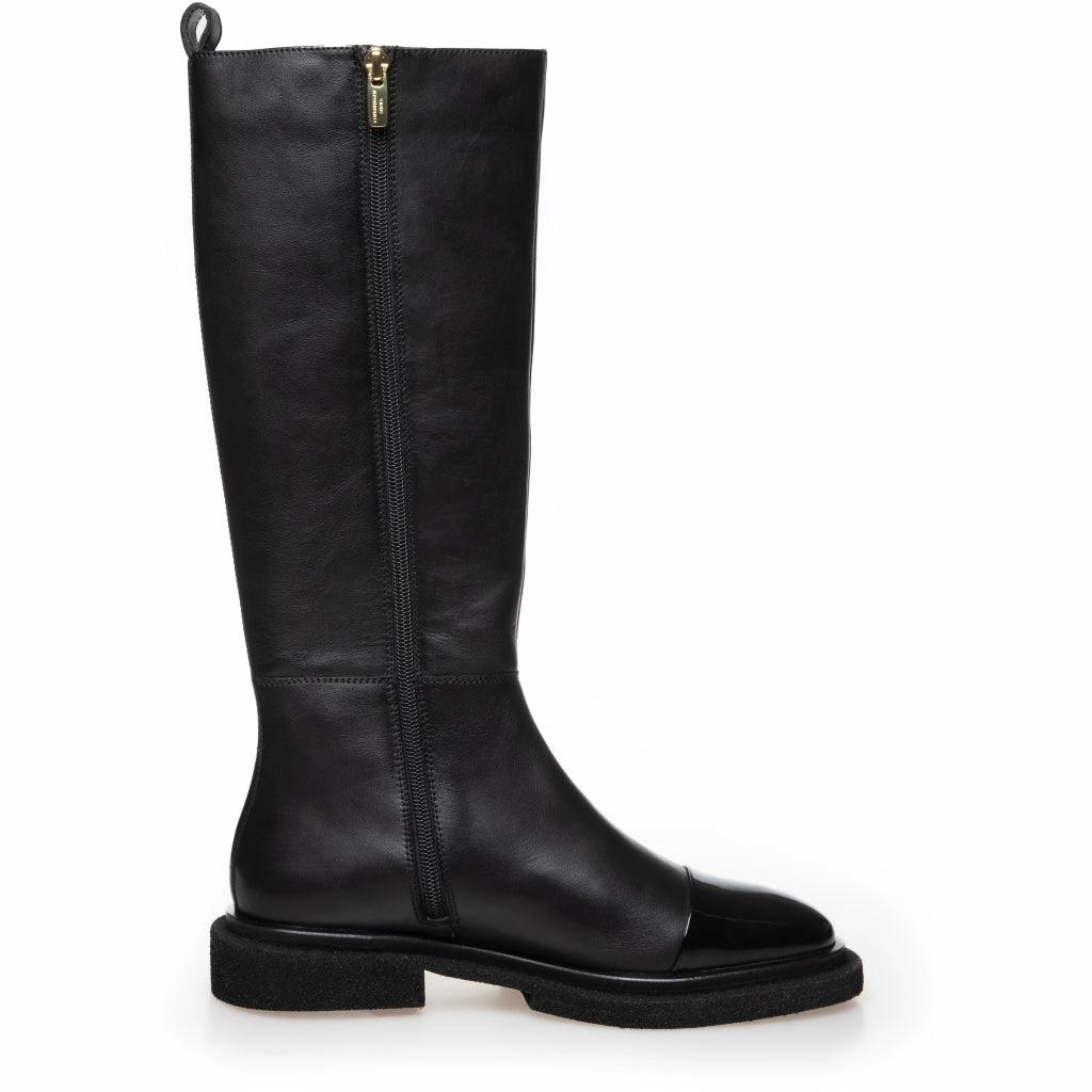 THE ART BOOT PATENT/TOE - BLACK
