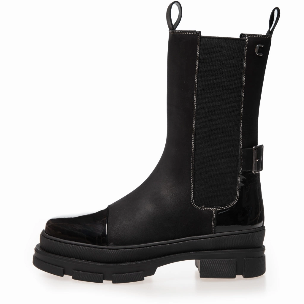 THE BELIVE BOOT - Black patent