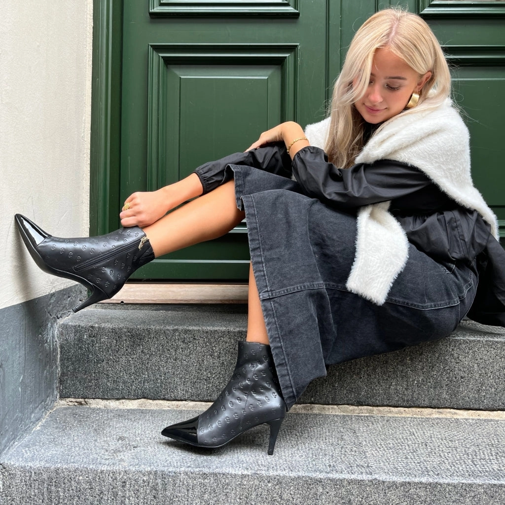 THE BRAND BOOT - BLACK