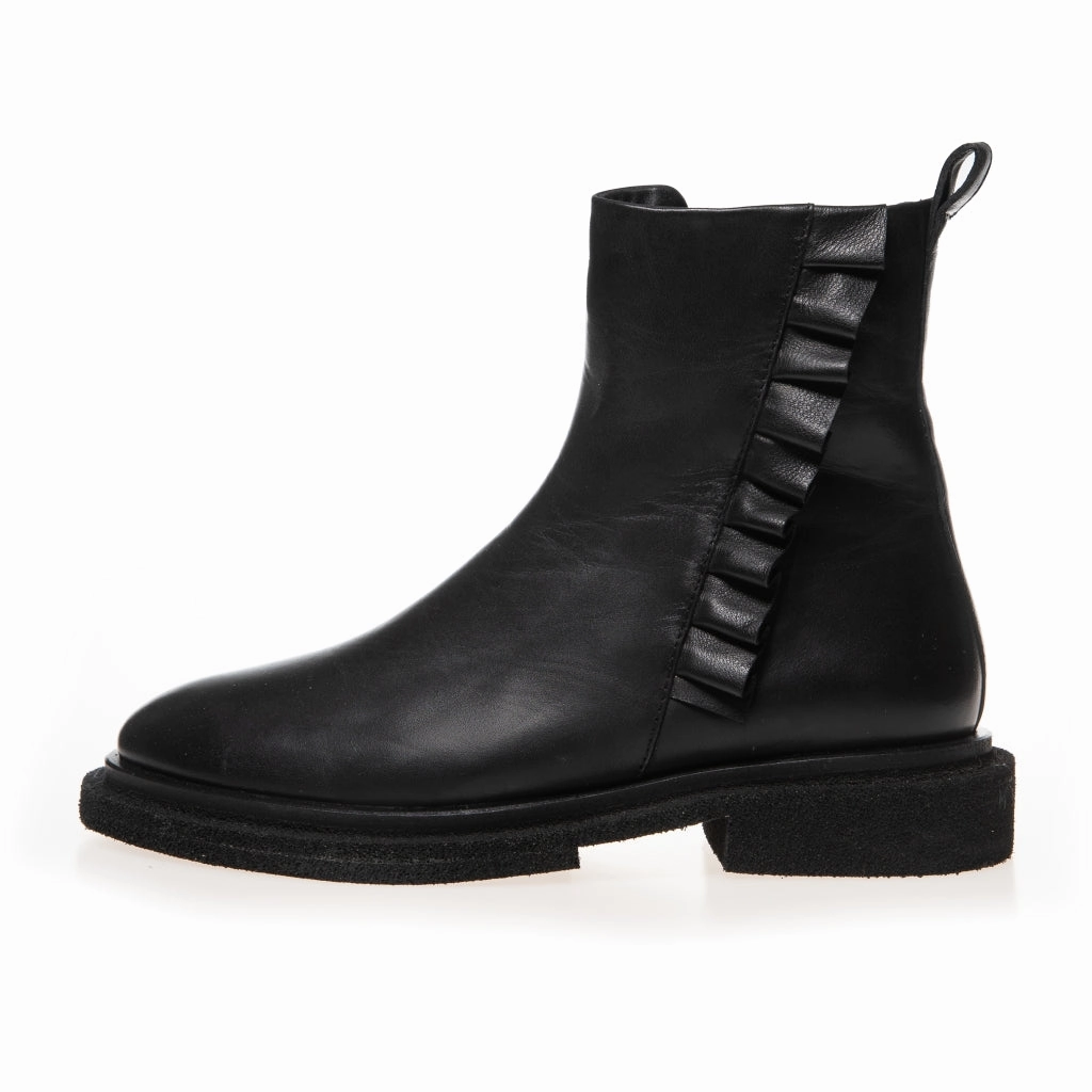 THE FASHION VIBE - BLACK