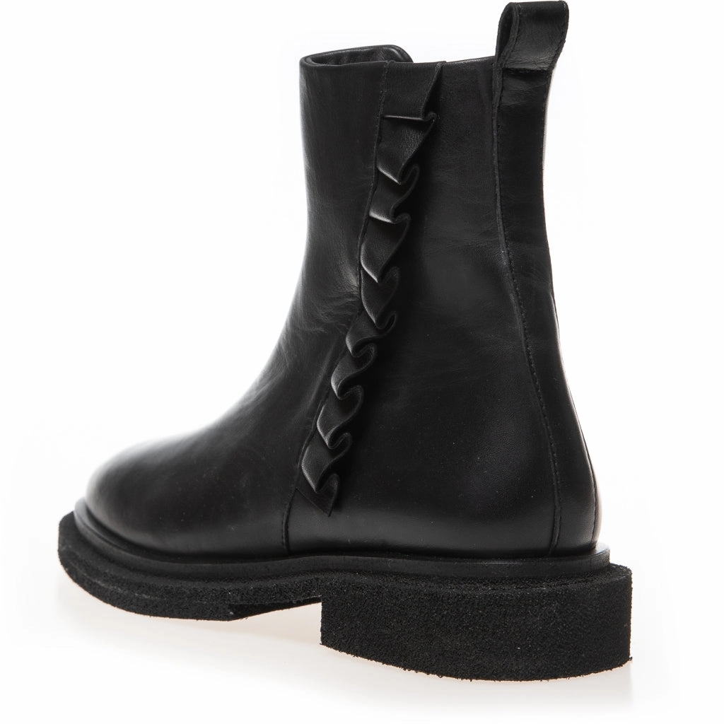 THE FASHION VIBE - BLACK