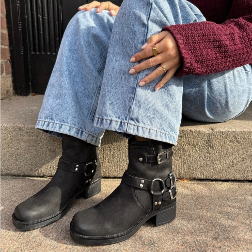 THE MAGIC MOVE NUBUCK - Black nubuch