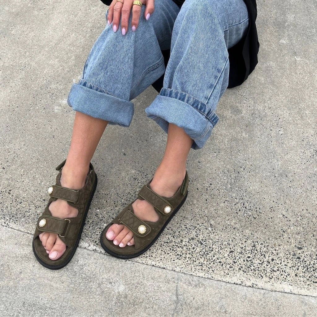 THE PEARL SANDAL - ARMY GREEN