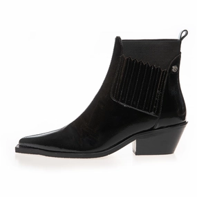 THE WALKING BOOT PATENT - BLACK PATENT