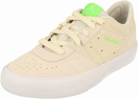 Women's Jordan Jordan Series .05 White/Green Strike-Iris Whisper (DM3383 103) - 9